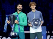 英雄联盟总决赛-ATP总决赛鏖战法网，德约科维奇扛起全队