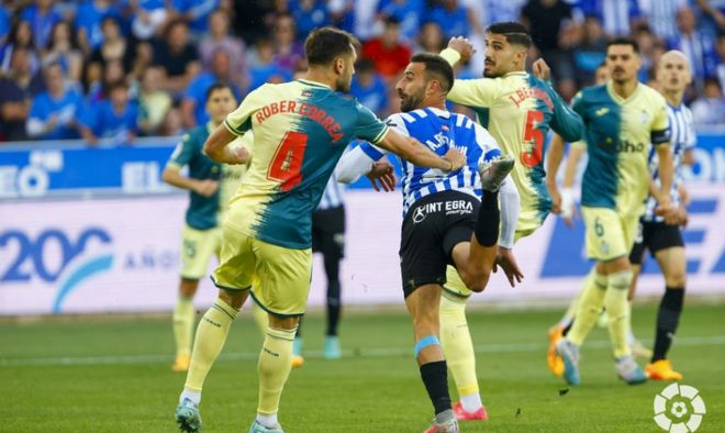 关于阿拉维斯客场完胜埃瓦尔,登顶积分榜的信息 关于阿拉维斯客场完胜埃瓦尔,登顶积分榜的信息