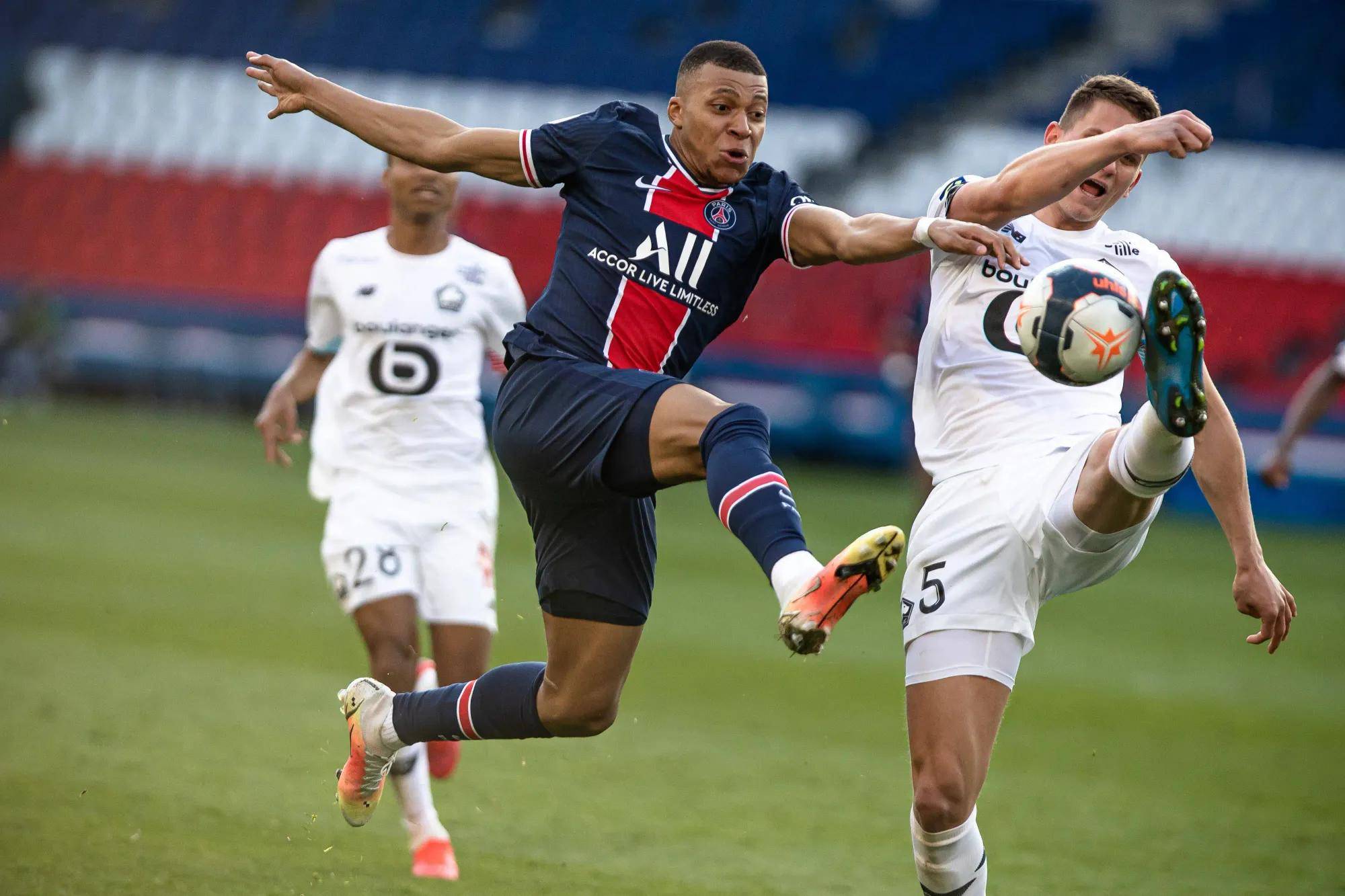 关于巴黎圣日耳曼逆袭,战胜不屈对手的信息 关于巴黎圣日耳曼逆袭,战胜不屈对手的信息