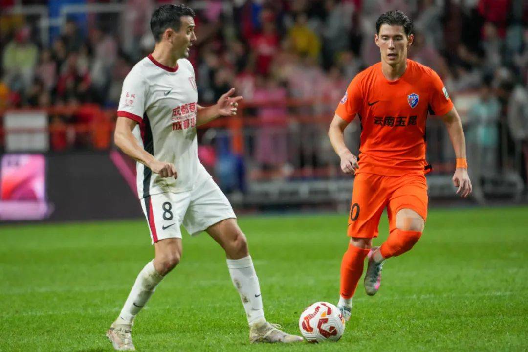 勇往直前!中超球队击败强敌,赢得关键比赛的简单介绍 勇往直前!中超球队击败强敌,赢得关键比赛的简单介绍