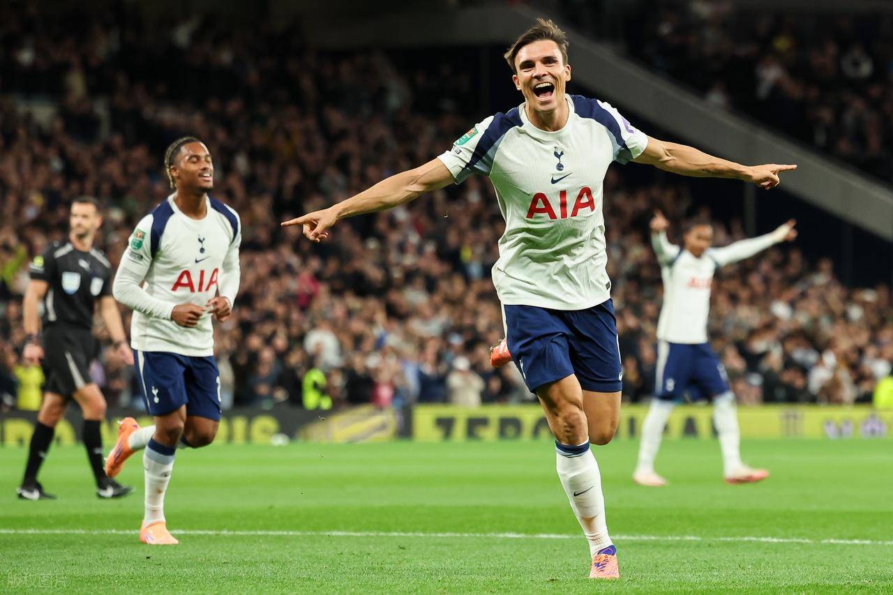 热刺主教练对球队进攻战术进行调整,斩获胜利的简单介绍 热刺主教练对球队进攻战术进行调整,斩获胜利的简单介绍