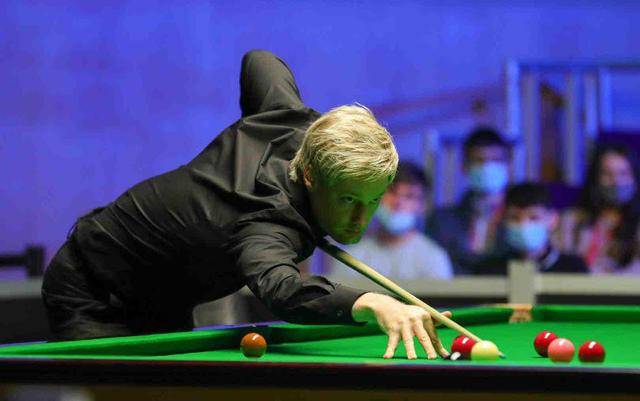 威廉姆斯鏖战阿斯顿马丁,塞恩斯点燃赛场 威廉姆斯鏖战阿斯顿马丁,塞恩斯点燃赛场