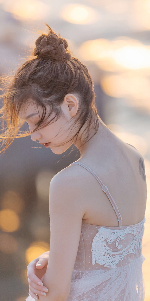 星图交汇夜，当英格拉姆的星群照亮北岸花园