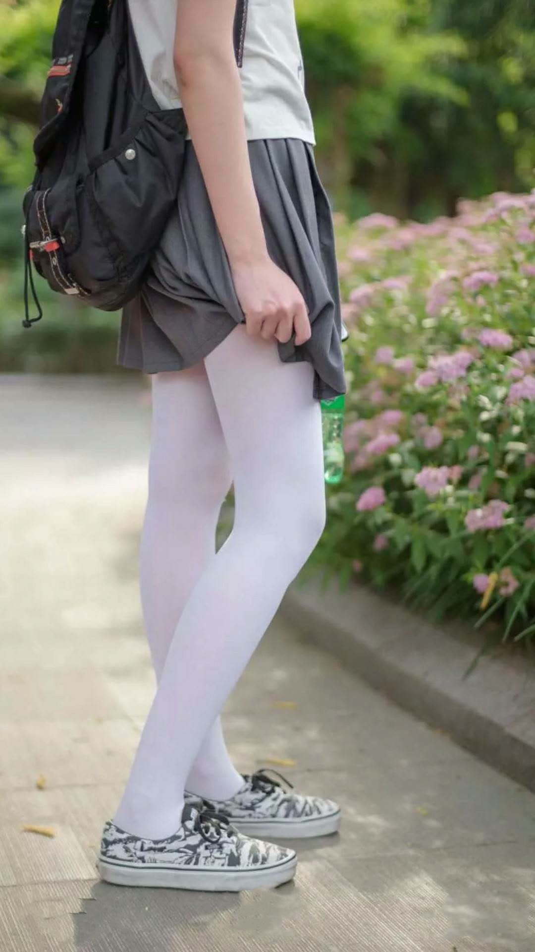 丹麦童话续写传奇，托纳利中场神迹，逆转捷克挺进争冠战